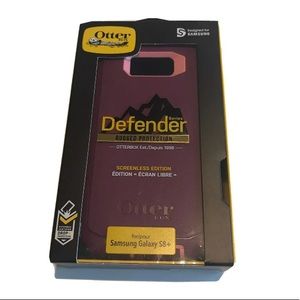 Otterbox defender Samsung Galaxy S8+ purple case